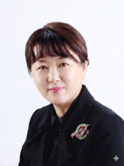 김희경 교수님 증명사진